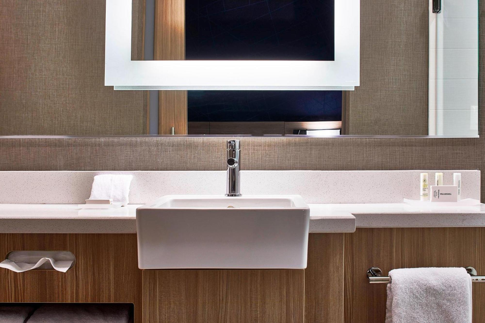Springhill Suites By Marriott Nashville Downtown/Convention Center Екстериор снимка